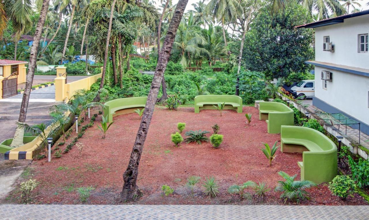 Treebo Majestic Palms, 2 Km From Colva Beach Benaulim Buitenkant foto